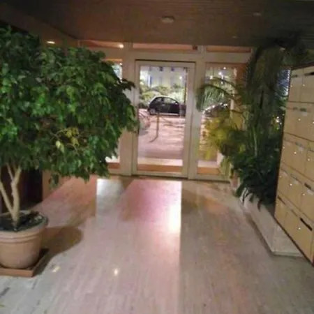 Nice Studio With Balcony 5 Min From The Beach *